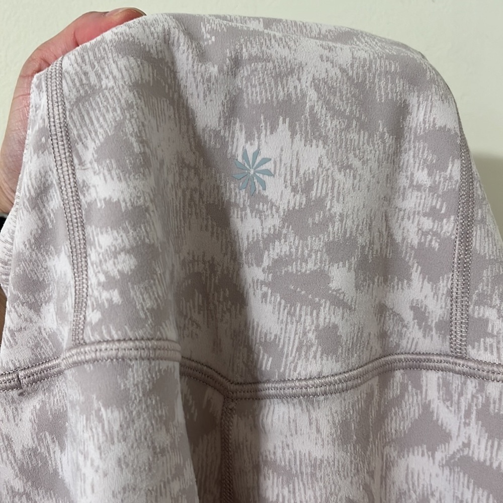 Athleta Elation Textured Tight Frosted Floral Velvety Pink/ Icelandic Mineral - Picture 11 of 11